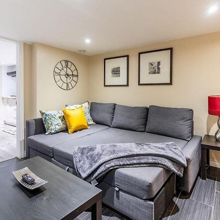 Newly Renovated - Cozy 1Br Apt With Netflix - Prime Location Toronto Dış mekan fotoğraf