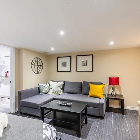 Newly Renovated - Cozy 1Br Apt With Netflix - Prime Location Toronto Dış mekan fotoğraf