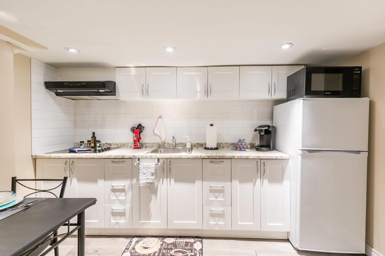 Newly Renovated - Cozy 1Br Apt With Netflix - Prime Location Toronto Dış mekan fotoğraf